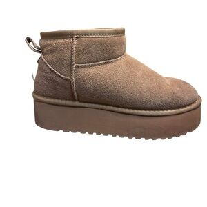 PROJECT CLOUD Suede Women’s Classic Mini Platform Lined Boots Cozy SZ 8.5 Taupe